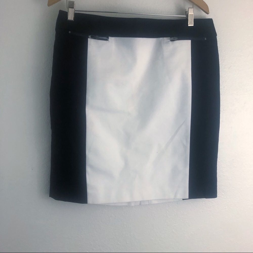 Calvin Klein black and white pencil skirt size 14. New with tags
